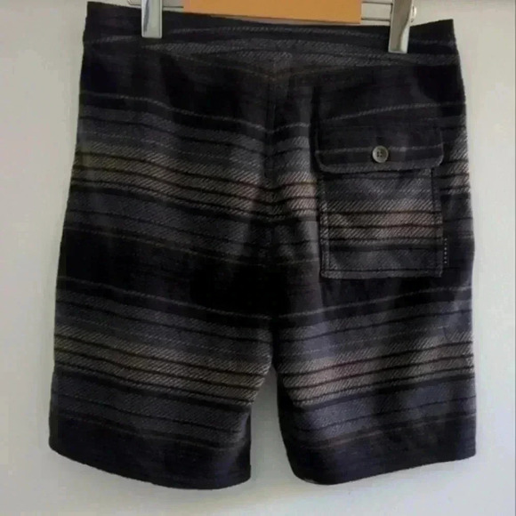 VISSLA | Men's ECO-ZY 18.5" Sofa Surfer Polar Fleece Shorts - Picture 5 of 6